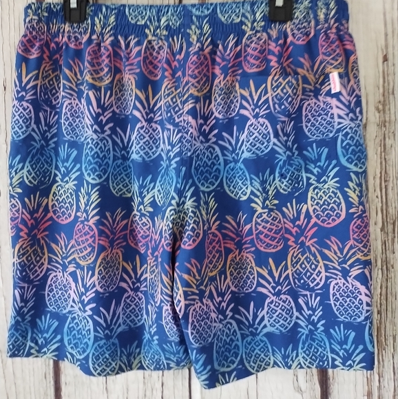 Chubbies Men's Swim Trunks XL 5.5" Lined Swimsuit Hawaiian Pineapple Brief Swim - Picture 2 of 4